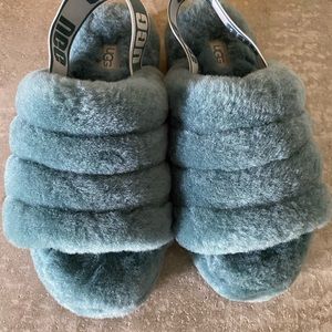 Ugg fluff yeah slides